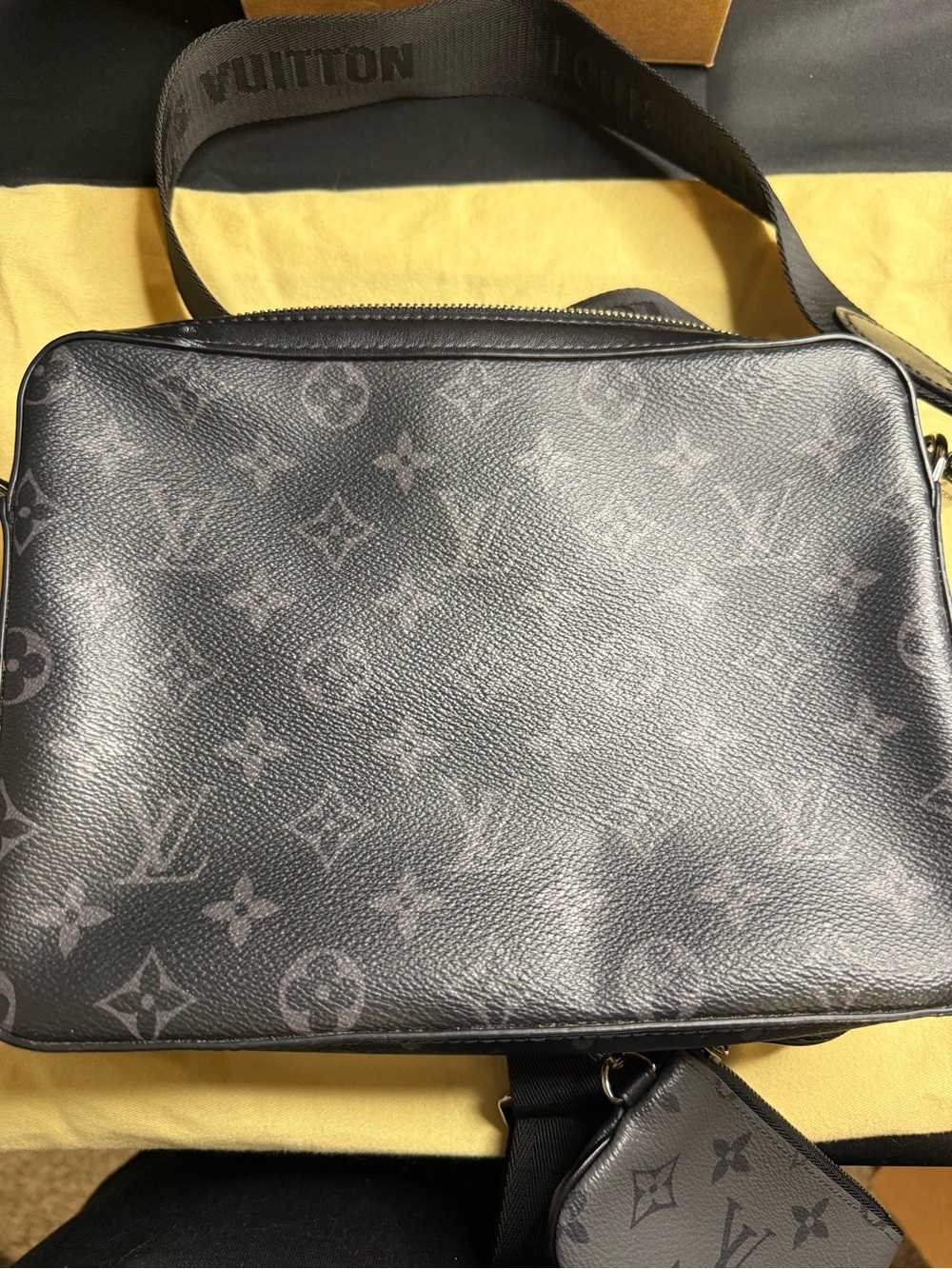 Louis Vuitton Reverse Monogram Eclipse Trio Messenger Bag - Picture 6 of 14